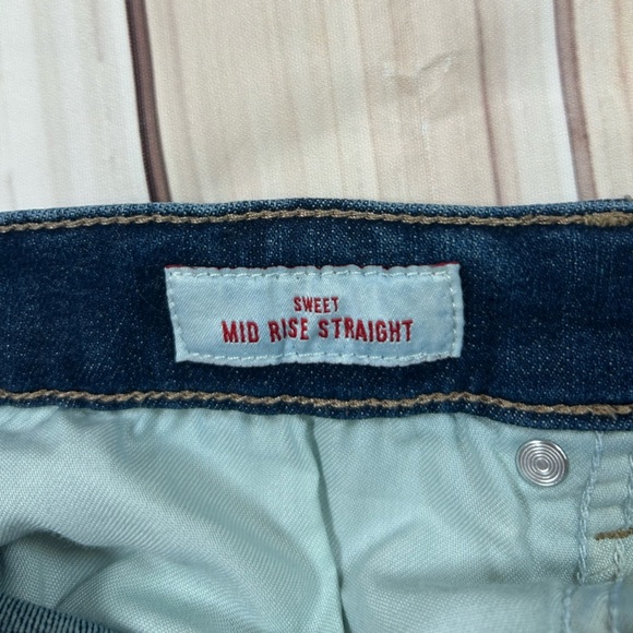 Lucky Brand Mid Rise Straight Cropped Jeans. Size 8 - Picture 5 of 9